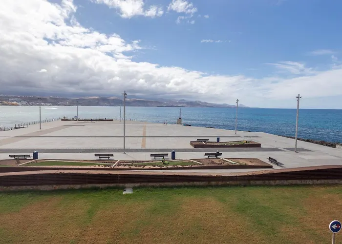 Bright Flat - Beachfront Canteras